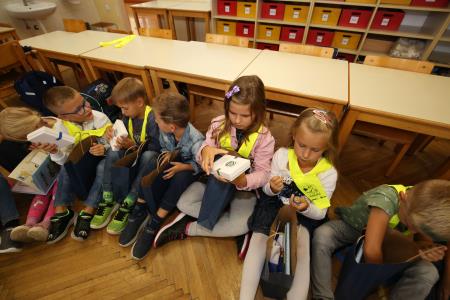 PRVOŠOLČKI CERKNICA 20 FOTO LJUBO VUKELIČ